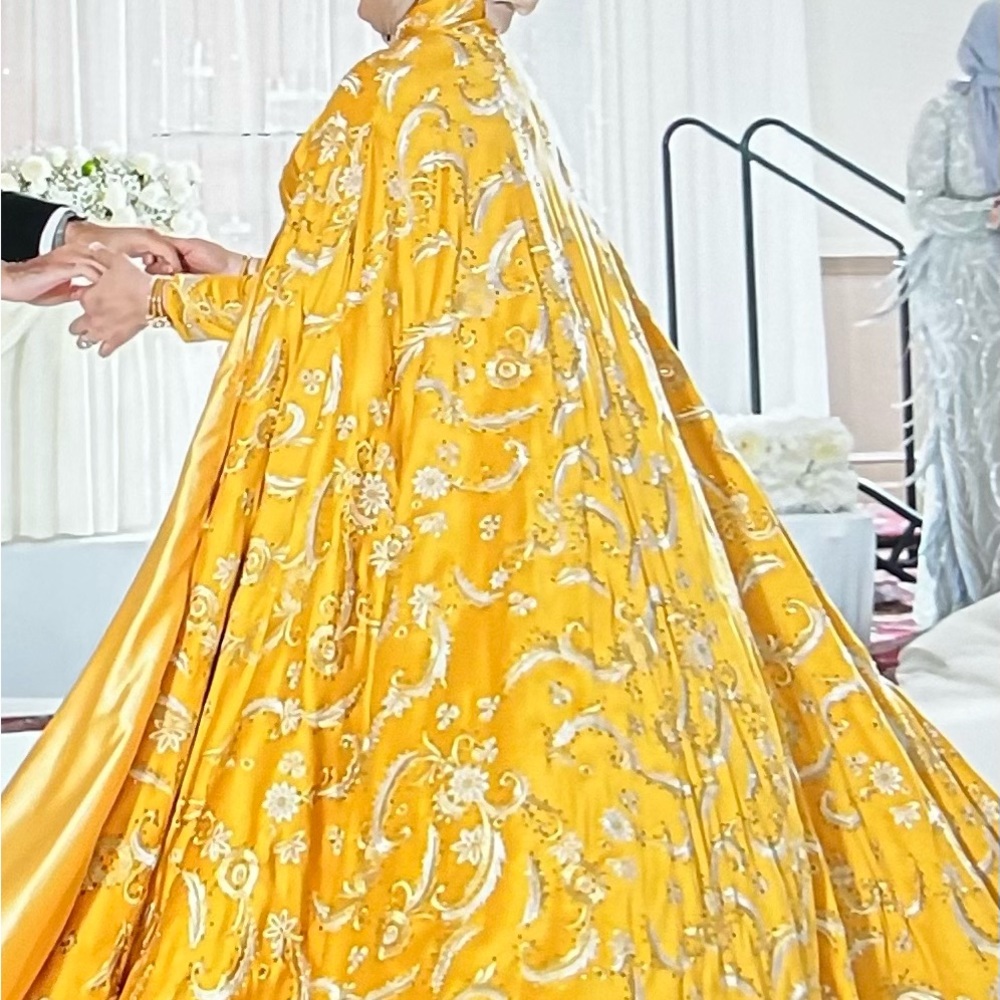 Beautiful dress with Palestinian silver tatreez cape ! Absolutely gorgeous